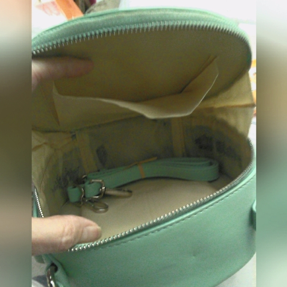BNWOT HAUS OF SY ROUND BAG EXTRA SHOULDER STRAP TOO VERY LIGHT TEAL (READ INFO) - Picture 6 of 10